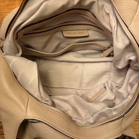 Michael Kors Blush Hobo Bag - Picture 3 of 3